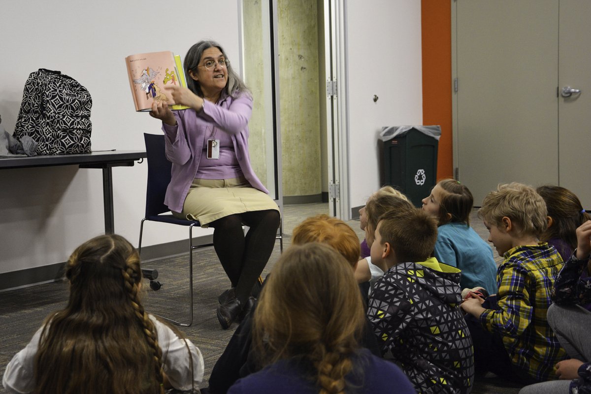 We're so excited because Miss Pat will be hosting #Storytime on @WCNYCONNECTED's TV Classroom! 

Tune in to their Global Connect channel or visit wcny.org/tvclassroom on May 11 at 8 am and 3 pm to watch her.