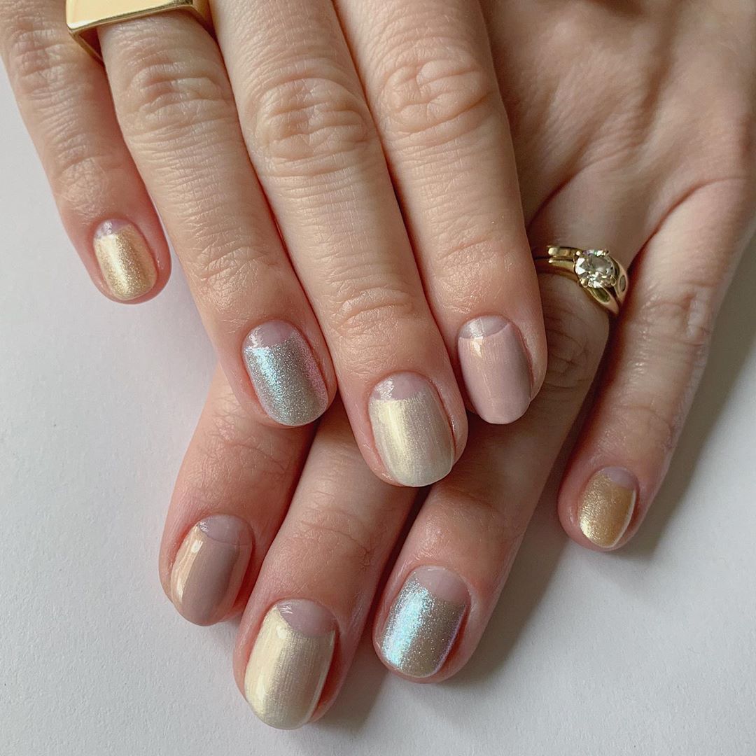 allshelikes's tweet photo. Shell nails: the new pearl polish manicure trend all over Instagram https://t.co/47oVyo8Doc via @stylistmagazine #trends #fashion #beauty #manicure #shellnails #instagram https://t.co/m2aWb9dUPm
