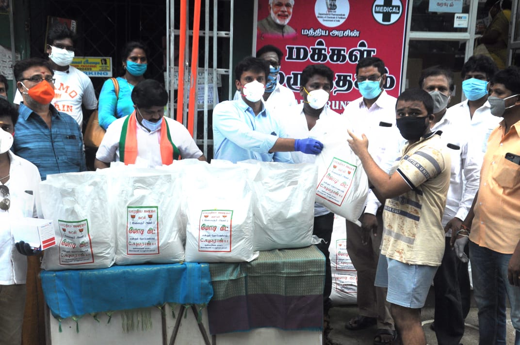 yuvaraj_C_BJP's tweet image. Contributed #ModiKits with Dry Ration &amp;amp; Essentials for the 50 needy  Families which was distributed by #BJYM #Tamilnadu State President @VinojBJP Anna #FeedTheNeedy @Murugan_TNBJP @JayamAarthik @JPNadda @poonam_mahajan @PMOIndia #BJYMCares
Yuvaraj.C
BJYM General Secretary S.C