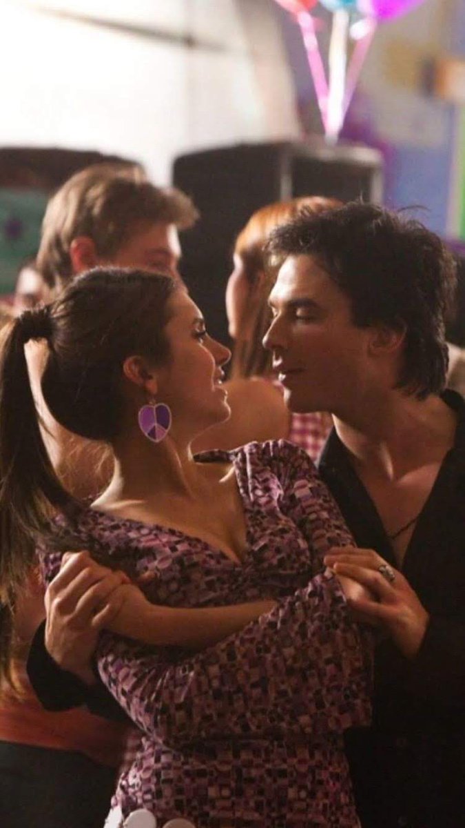 Kristi27052002's tweet photo. ❤️❤️❤️ #Delena #TheVampireDiaries https://t.co/pqHCK0ImIz