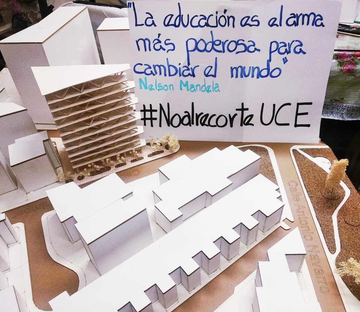 #NoalrecorteUCE
#QueremosEstudiar
#EcuadorEnCrisis <a href="/CNNEE/">CNN en Español</a> <a href="/fabriciovelav/">Fabricio Vela</a>