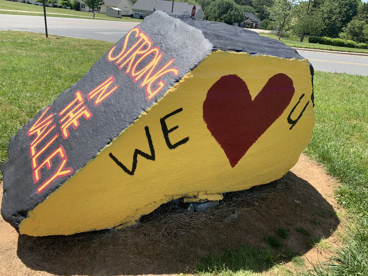 daviscaitlyn21's tweet photo. @ShilohValElem @SunValleyHS_NC @ShilohValPrim @ShilohValleyPTA @SVHSPrin_Dad @AGHoulihan @jttopp @loveiskeytoday https://t.co/4SyKShUIy5