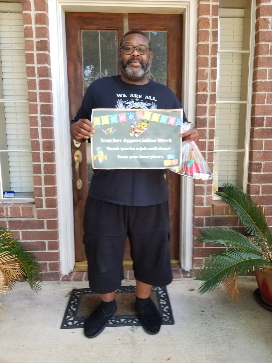 a_lechia's tweet photo. Happy Teacher Appreciation Week to you Mr. Ryan! https://t.co/cuz9DEs77c
