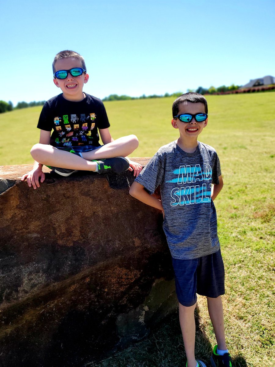 laura_pomes's tweet photo. Huge shout out to all the teachers that Nicholas and Vincent have had throughout the years! You have all had such a huge impact on these 2 boys. Thank you! @MsBrittCarter @ms_bentley @ballard_jen Devynne Bruce @msduhamel2nd @SupriyaVasu @WCPSSTeam @HortonsCreekES #HawkHero https://t.co/JyO6YJXnBI