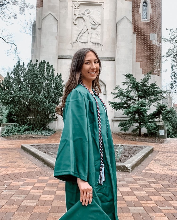 PiPhiMSU's tweet photo. To our Seniors, 
these past couple of weeks looked way different than we could’ve ever imagined— you left campus unexpectedly after spending 4 amazing years here inspiring each and everyone of us. Congratulations Angels🤍 #piphiseniors #PiPhiMSU #pplam https://t.co/I2kYshshqj