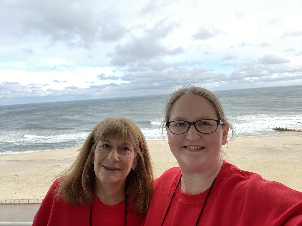 MsMonty207's tweet image. #WeeWorkTogether - missing all these crazy amazing people I work with! @WeehawkenTSD