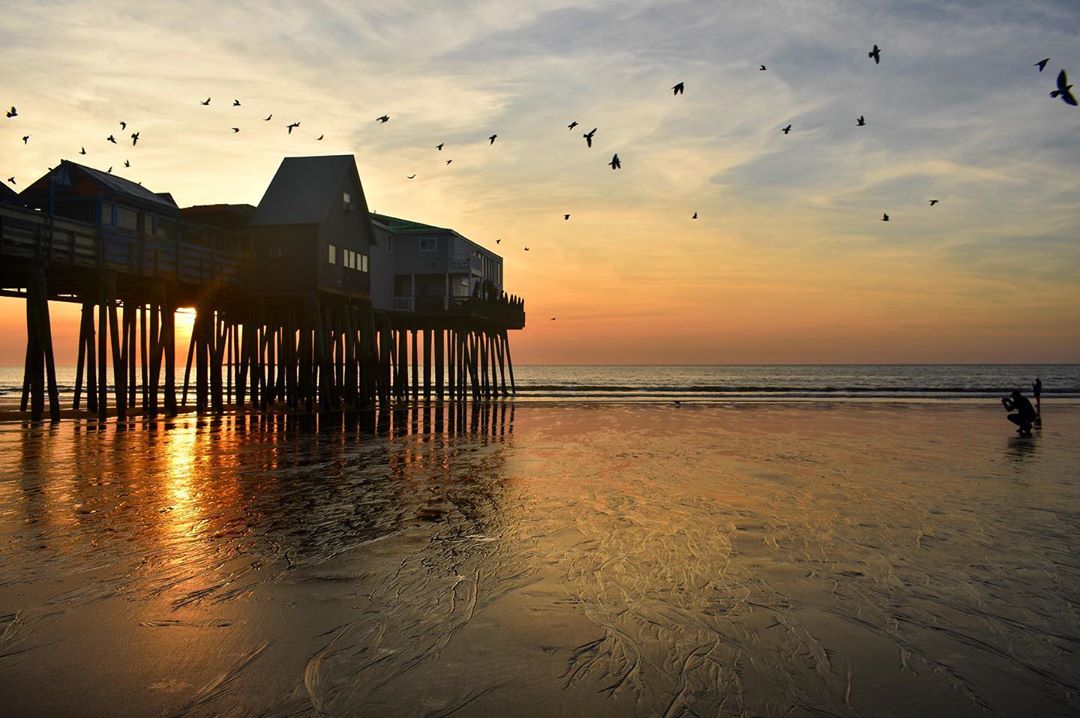 WavesResortOOB's tweet photo. #oldorchardbeach photo of the day by ashleydyerr 🔥

#iconicmaine #lovemaine #coastalmaine #wheninmaine #summerinmaine #oob #maine #thepier #oobpier #welovemaine #newengland #beachtownsofmaine #mainebeaches #exploremaine #beach #ocean #mainelife #capturemaine #mainething https://t.co/CvDEv4wl1c