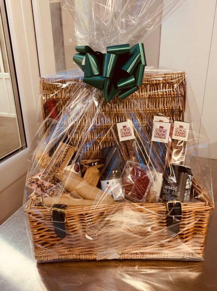 Cwmfarm Charcuterie (@cwmfarmsalami) on Twitter photo Re-tweet & follow <a href="/cwmfarmsalami/">Cwmfarm Charcuterie</a>
to enter competition with <a href="/bootlegger1974/">Bootlegger</a> to win this lovely prize of a cwmfarm special hamper. All lovely cured salami (contents may differ slightly) winner to be picked at random Bank Holiday Friday ! Go for it Pop Pickers xxx Re-tweet & follow <a href="/cwmfarmsalami/">Cwmfarm Charcuterie</a>
to enter competition with <a href="/bootlegger1974/">Bootlegger</a> to win this lovely prize of a cwmfarm special hamper. All lovely cured salami (contents may differ slightly) winner to be picked at random Bank Holiday Friday ! Go for it Pop Pickers xxx