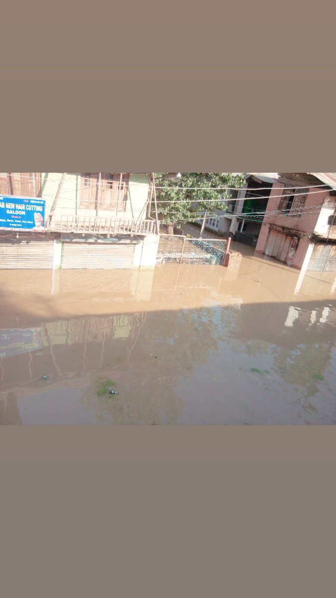 BurhanRaina4's tweet photo. Remember those devastated flood that left us in the middle of nowhere!
#flood2014 
#remembernature 
#naturemother https://t.co/dYxgGdpL4Y