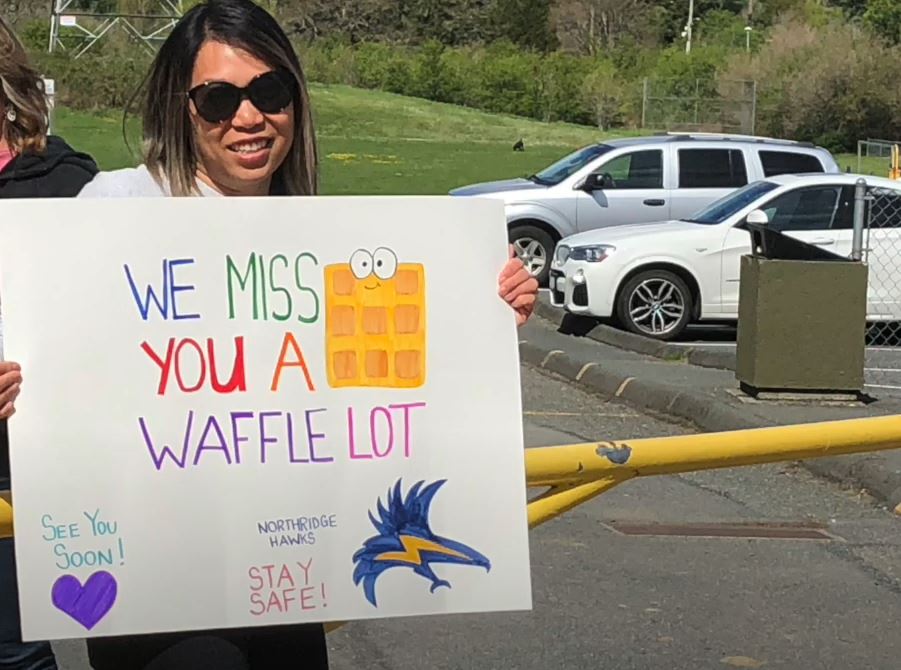 sd61schools's tweet photo. VIDEO: Northridge Elementary staff put on a display for families to connect with their students. Staff dress up, dance, and share messages with their learning community. You’ve got a friend in them!  https://t.co/OCFiGfYJFF #OneLearningCommunity #sd61learn https://t.co/JoUL6OkFPM
