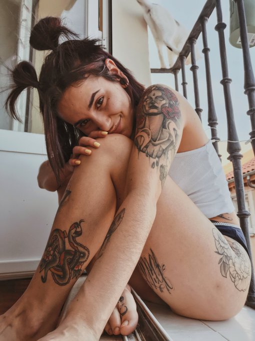 @SuicideGirls ☁️🖤☁️ https://t.co/7bYVaG1pWE<a class="tags" href="/tag/suicidegirls">@suicidegirls</a>