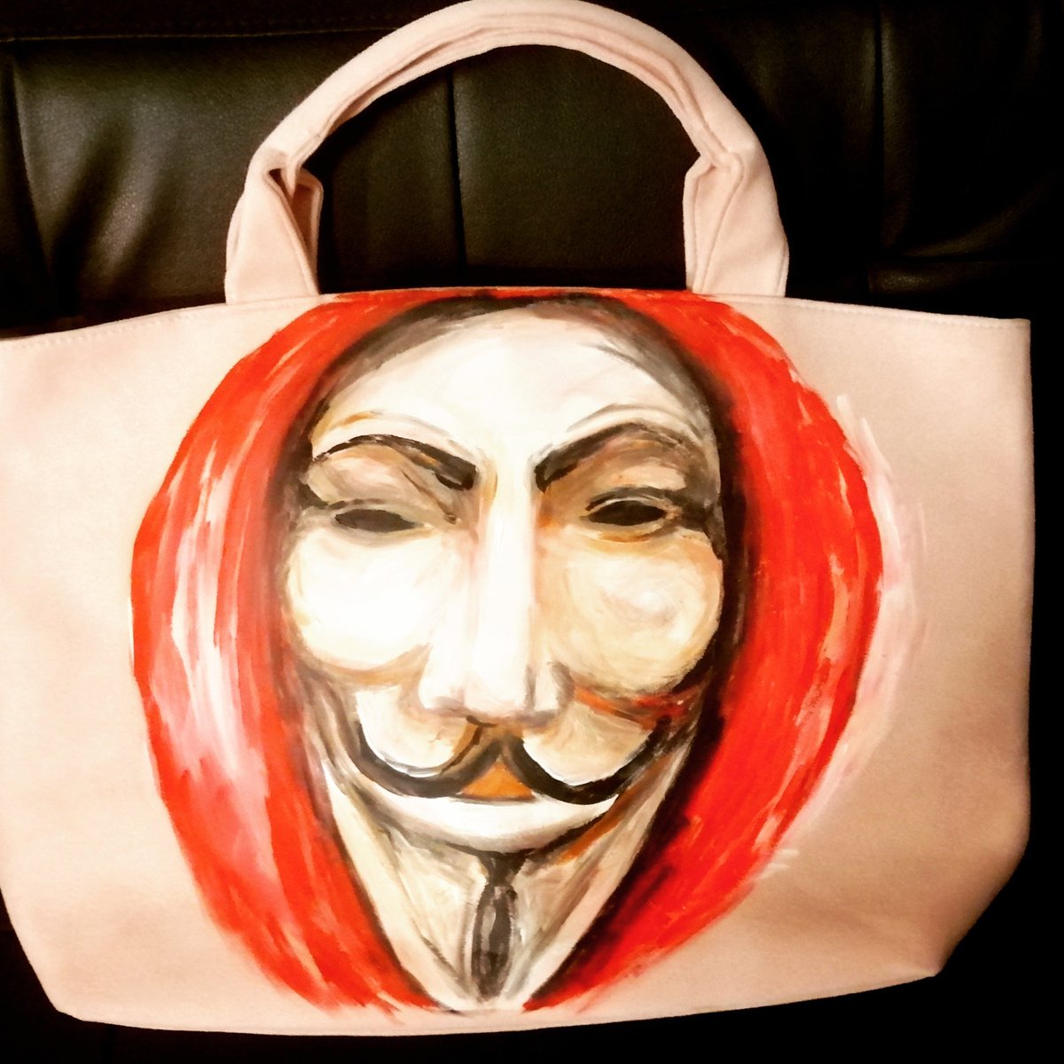 pracovniakejzi's tweet photo. Painting on bags  #paintingprocess #artwork #artworks #malujebolubie #artshow #dailypainting #painteveryday #polishgallery #userexperience  #domzpapieru #artistsupportartists #casadepapel  #igersart #acrylicart #acrylicartist #talentgem 
#arts_promote #nycgallery #lovepainting https://t.co/0T4j18Ii09