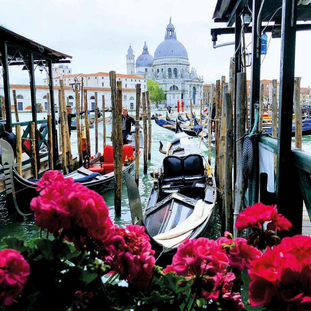InsightVacation's tweet photo. “To build a city where it is impossible to build a city is madness in itself, but to build there one of the most elegant and grandest of cities is the madness of genius.” Alexander Herzen.
What's your most favourite memory of #Venice? 🥰
📸: [IG] vindiezel https://t.co/M50BCMxFAe