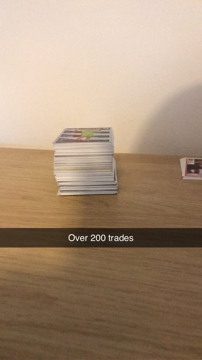 LiamFoulstone's tweet photo. What’s up guys! Over 200 trade pile!! The papers are the ones needed minus the ones with ticks, if you have any or are needing any yourself drop me a message! #GotGotNeed @swap_football  @OfficialPanini #trading #football https://t.co/YWbdjeOZlC