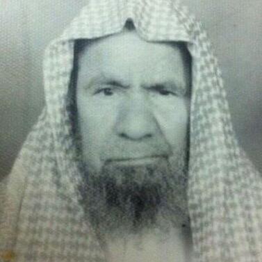 Fahadalhomoud1's tweet photo. رحمك الله ياوالدي وغفر لك وجمعنا بك في جنات النعيم.
رحلت من الدنيا قبل 23 عاما وتركت لنا إرثا يفخر به أبناؤك وأحفادك من بعدك .. إرث التربية الصالحة..ندعو لك ولوالدتنا التي في جوارك عند رب العالمين بالجنة والمغفرة والنجاة من النار .. https://t.co/LKJdrWRlfe