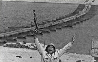 Ash_Baraka's tweet photo. Sinai. October 1973.
The Egyptian heroism in the victory of October 1973 cannot be erased by time and the Israeli memory will never forget its defeat. 
📸 ??
#MASRZAMAN https://t.co/3k7A3Y5UMH