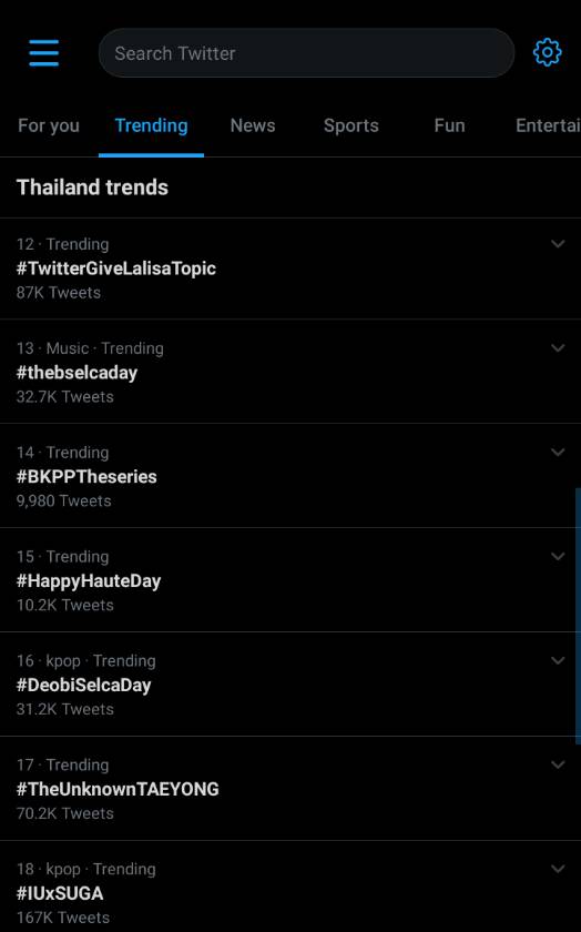 lalisabrasil's tweet photo. 04.05.20 • TWITTER | A hashtag #TwitterGiveLalisaTopic está nos Trends Topics da Tailândia!
#BLACKPINK #LISA #LALISA #JISOO #JENNIE #ROSÉ @ygofficialblink https://t.co/0UhhC6qHjQ