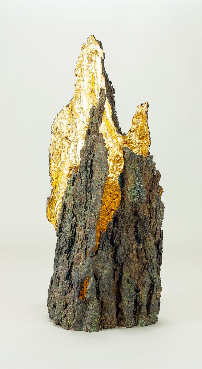 ChicagoIADC's tweet photo. 👑MEMBER GALLERY SPOTLIGHT👑 Jasper Goodrich, “Crown,” (2016), brass leaf. 13” x 10” x 20” | To see other works featured on our Member Gallery, visit https://t.co/FXicUkNtjp
#ciadc #membergallery #chicagoartists #industrialarts #chicagoindustrialarts #chicagoindustrialdesign https://t.co/f2qXbmNRTf