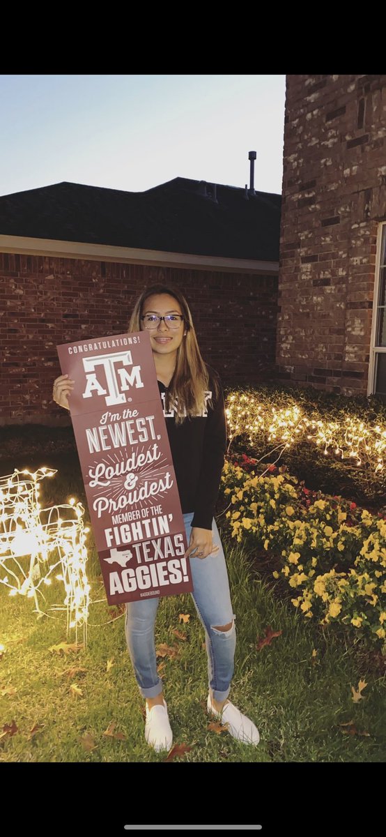 SpringISD's tweet photo. Cecilia Solis, senior class president of Dekaney High School, plans to pursue a degree in Biomedical Science at Texas A&amp;M University. Congratulations, Cecilia! 🎉#SpringIntoGraduation #SpringISDCollegeSigningWeek https://t.co/SWCnUu4di8