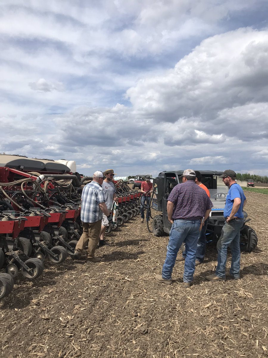 MettlerFert's tweet photo. Planted our test plot by Scotland yesterday... beautiful weather and planting conditions something uncommon for us in SE SD the last few years https://t.co/syYO2e9svD