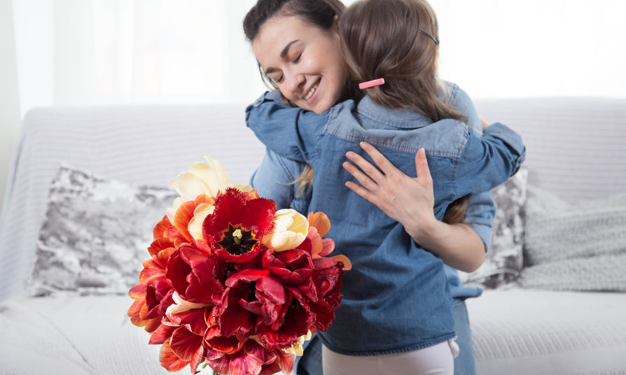 TotalEntertainM's tweet photo. Mother’s Day is just around the corner which means now is the perfect time to sort out last-minute gift ideas. Read our new blog to learn more! https://t.co/9AuXELwiDT https://t.co/oXfimMdbbs