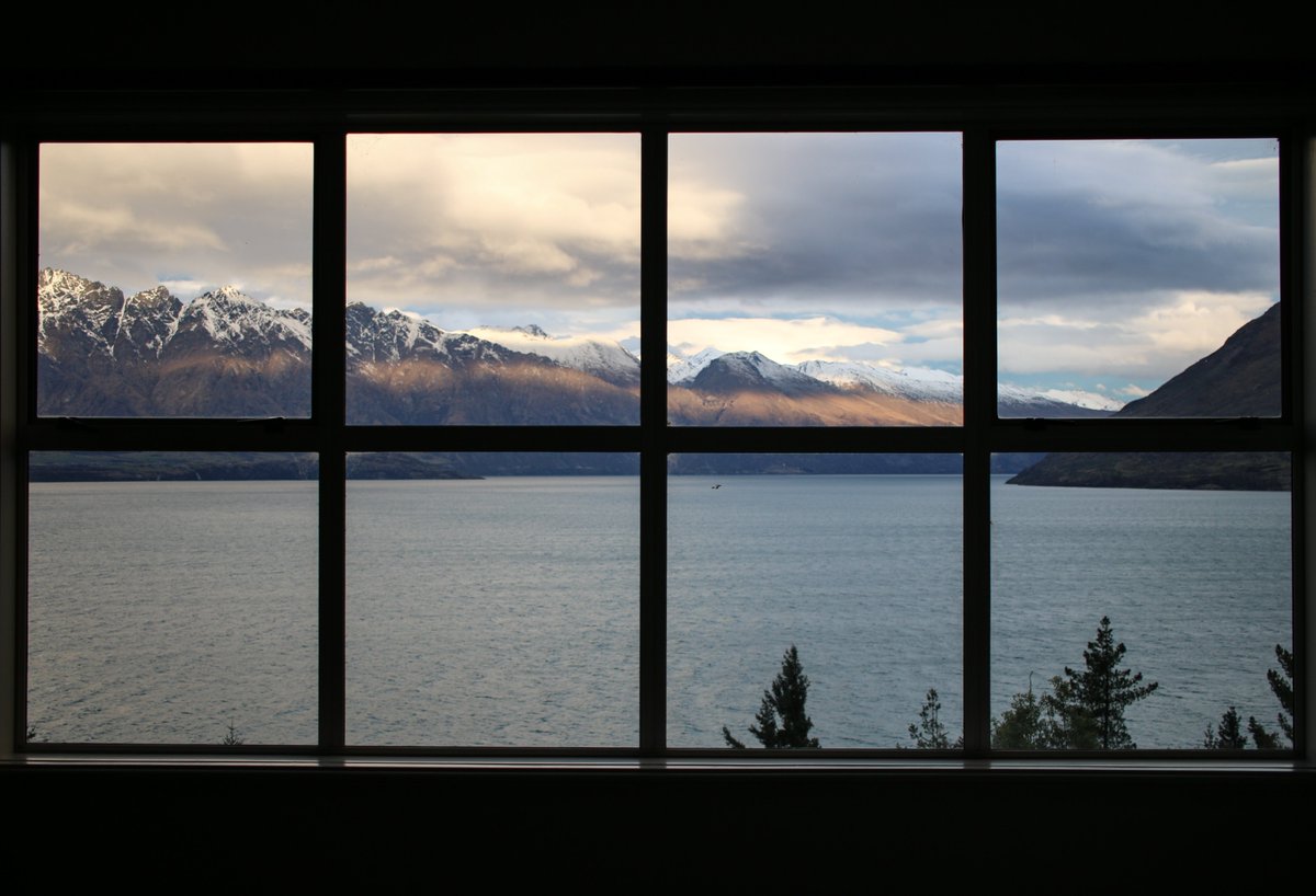 myesqape's tweet photo. You deserve a break today. Don't forget to look outside! Open a window or step out on the front step. Breathe some fresh air and feel the sun. Take the time to look away from a screen for a little while and enjoy being alive. You are here! 💜 #mondaymindfulness #mondaymotivation https://t.co/1pylquYIYe