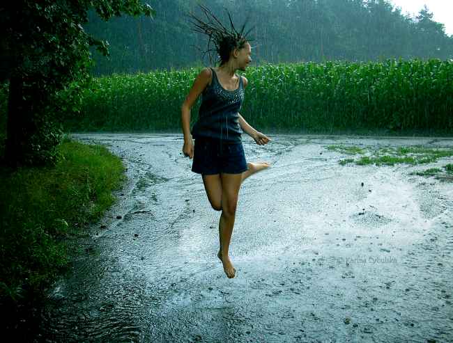 TheIfProject's tweet photo. Monday #IFspiration!

During these difficult times, let's remember to be good to ourselves and make time for self-care whenever possible. “Life isn’t about waiting for the storm to pass, it’s about learning how to dance in the rain.” – Vivian Greene #IFproject #YourStoryMatters https://t.co/nyenjvhyzc