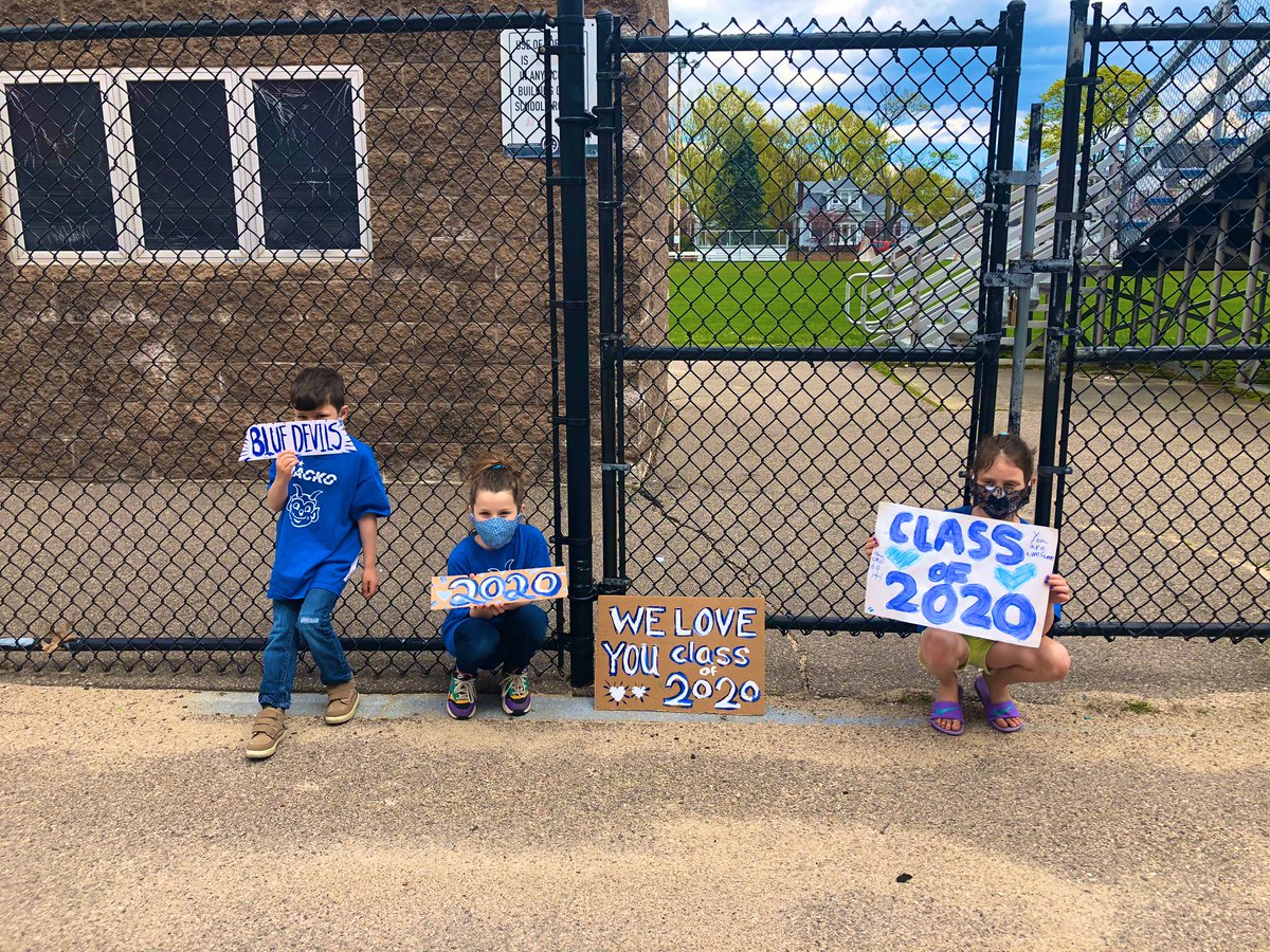 <a href="/FHSdevils2020/">FHS Class of 2020</a> We had fun putting up signs and seeing a few of our seniors today! #FHSart <a href="/c_neville_FHS/">Mrs. Neville</a> <a href="/FHSdevils2020/">FHS Class of 2020</a> <a href="/FairhavenHigh/">Fairhaven High</a>