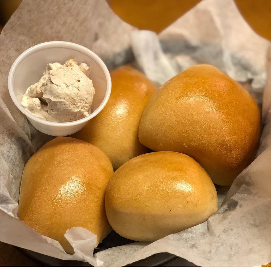 texasroadhouse's tweet photo. RT for good luck https://t.co/9szxQEBhag
