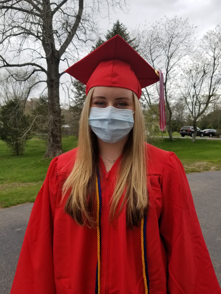 kmy76's tweet photo. Getting excited for Virtual Graduation 2020 ❤ #weareBR
@BRRHSprincipal https://t.co/gTaRH34ImS