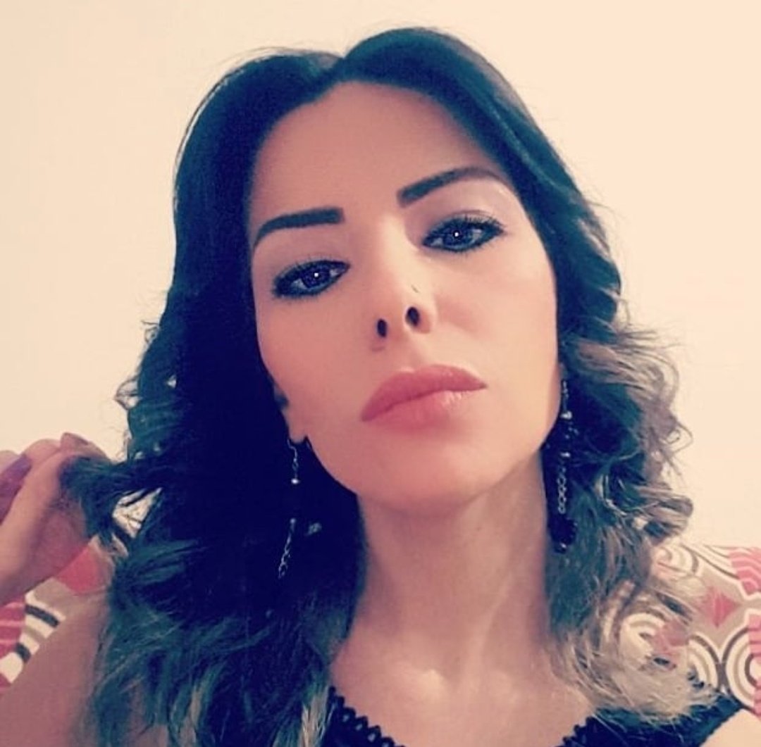 bozkurtseydaa's tweet photo. #Belki de konuşuyordur gözlerin,
ama ben gözce bilmiyorum ki;
#Sessizce biliyorum,
#Usulca biliyorum,
#Masumca biliyorum..
💕🌼💕🌼💕🌼💕 https://t.co/9i7o76FIBZ