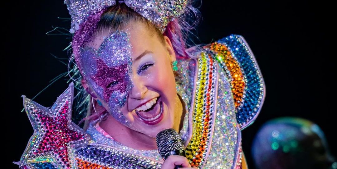 Seventeen On Twitter Jojo Siwa Responds To Haters Saying She Dresses Like A Baby And She Needs To Grow Up On Tiktok Https T Co K4co6exikw Https T Co Ndngjxfnfo
