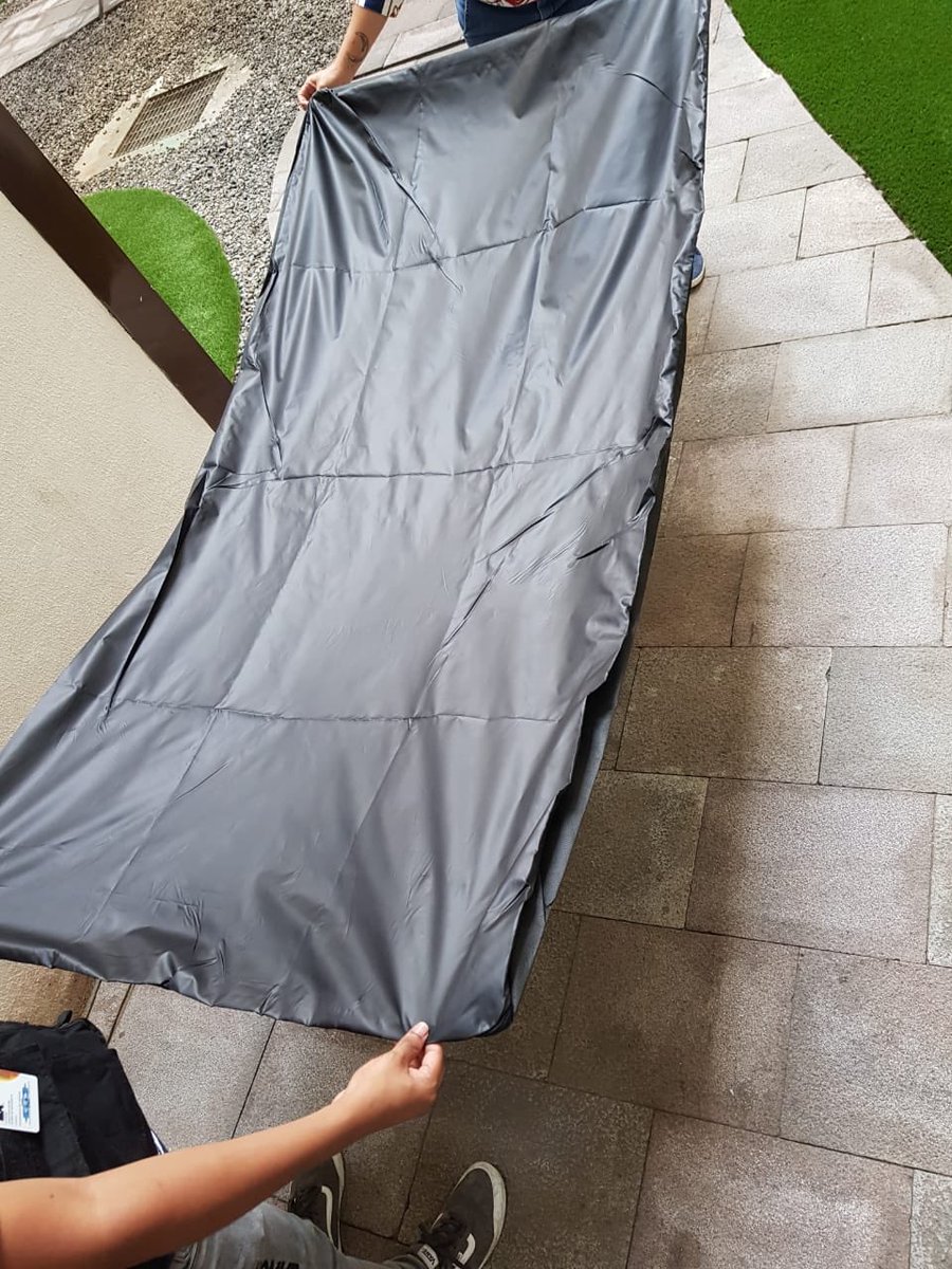 JorgeWated's tweet photo. Estas son las Fundas para Fallecidos...son totalmente de construccion artesanal y definitivamente muy difícil que su costo sea de $148.oo No se va a aceptar que en los hospitales jueguen con la salud y el dinero del @IESSec y los Ecuatorianos @Lenin https://t.co/I1vduDMHxb