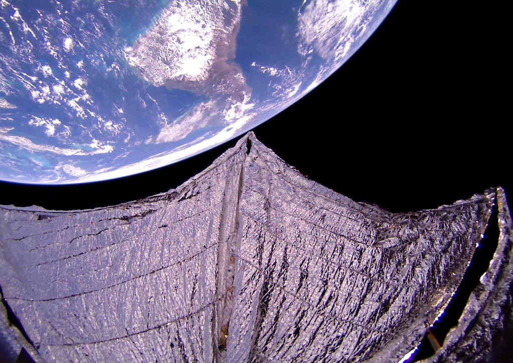 BenMcC's tweet photo. We were supposed to have flying cars by 2020, instead we got the apocalypse.

Today @exploreplanets put us back on the sci-fi track.

They launched a space sail that can use sunlight to propel satellites.

Cheap, low maintenance, and maybe the start of a new era.

Incredible!! https://t.co/eugNiHz0iC