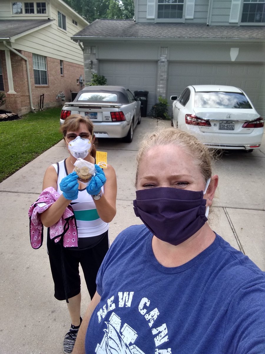 MadameGourault's tweet photo. It was so good to get out and see some of our amazing @NewCaneyHS teachers today! Thank you for all that you invest in our students especially during this time! #operationcookiedrop https://t.co/HdAZq1PQzN