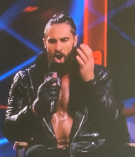 itskatierosewwe's tweet photo. Where is your other glove bro @WWERollins https://t.co/sps6ni15jS