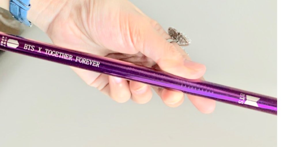 BTSCupsleeveUSA's tweet photo. ✨[DESIGN DROP]✨

🌈PLS RETWEET 🌈

Together Forever Shop

Boba with BTS
BOBA STRAW SETS

Colors: 
I Purple You 💜
Rose Gold 
Black
Holographic 🌈 

🎀  $7 🎀

👉PRE-ORDER Form:https://t.co/cHFiUnRUJf

GO pls DM💌
#AFBF #TogetherForeverShop      #BTSARMY #boba #bubbletea https://t.co/IsDRgqaC4e