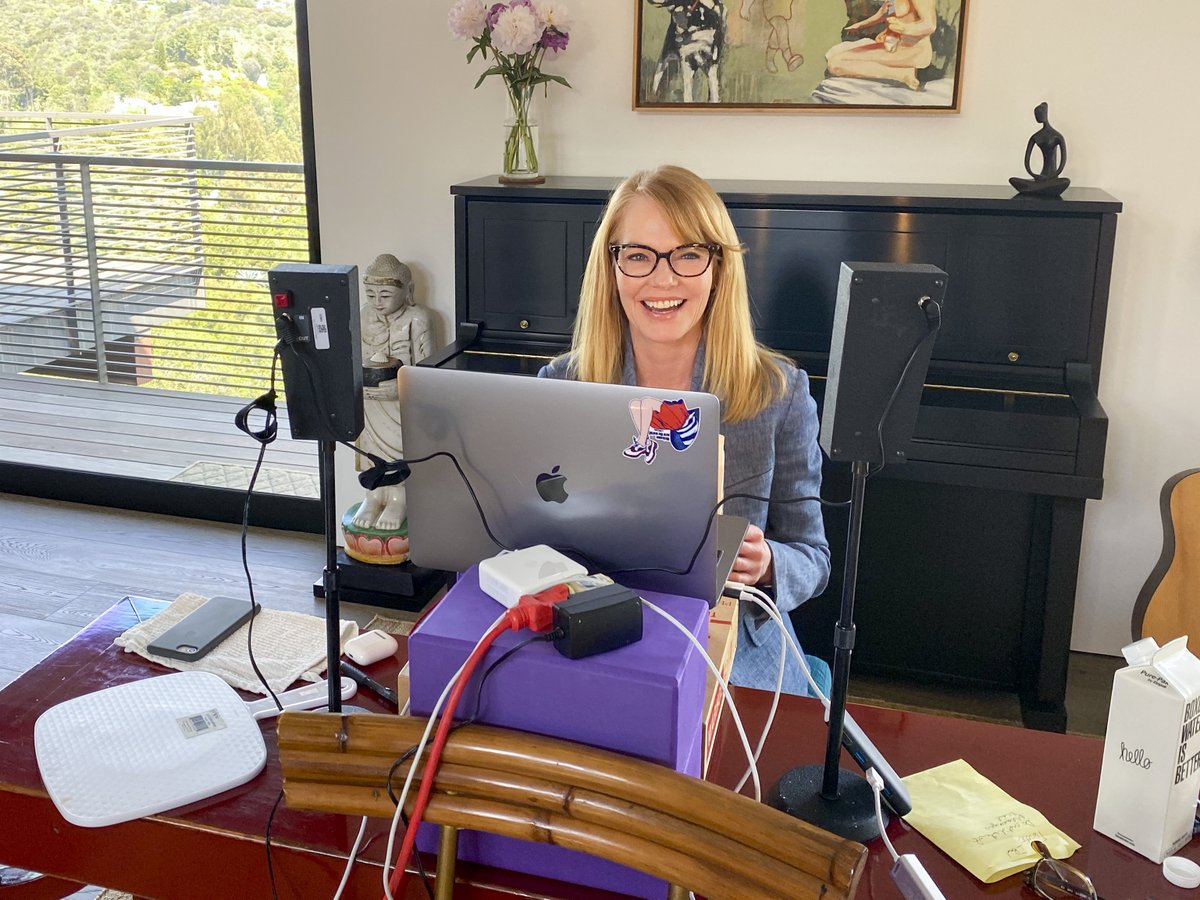 AllRiseOWN's tweet image. This episode was shot entirely remotely on each actor’s computer or iphone. In addition to acting, they also had to handle everything from lighting to set design, props, wardrobe, and more! #AllRise