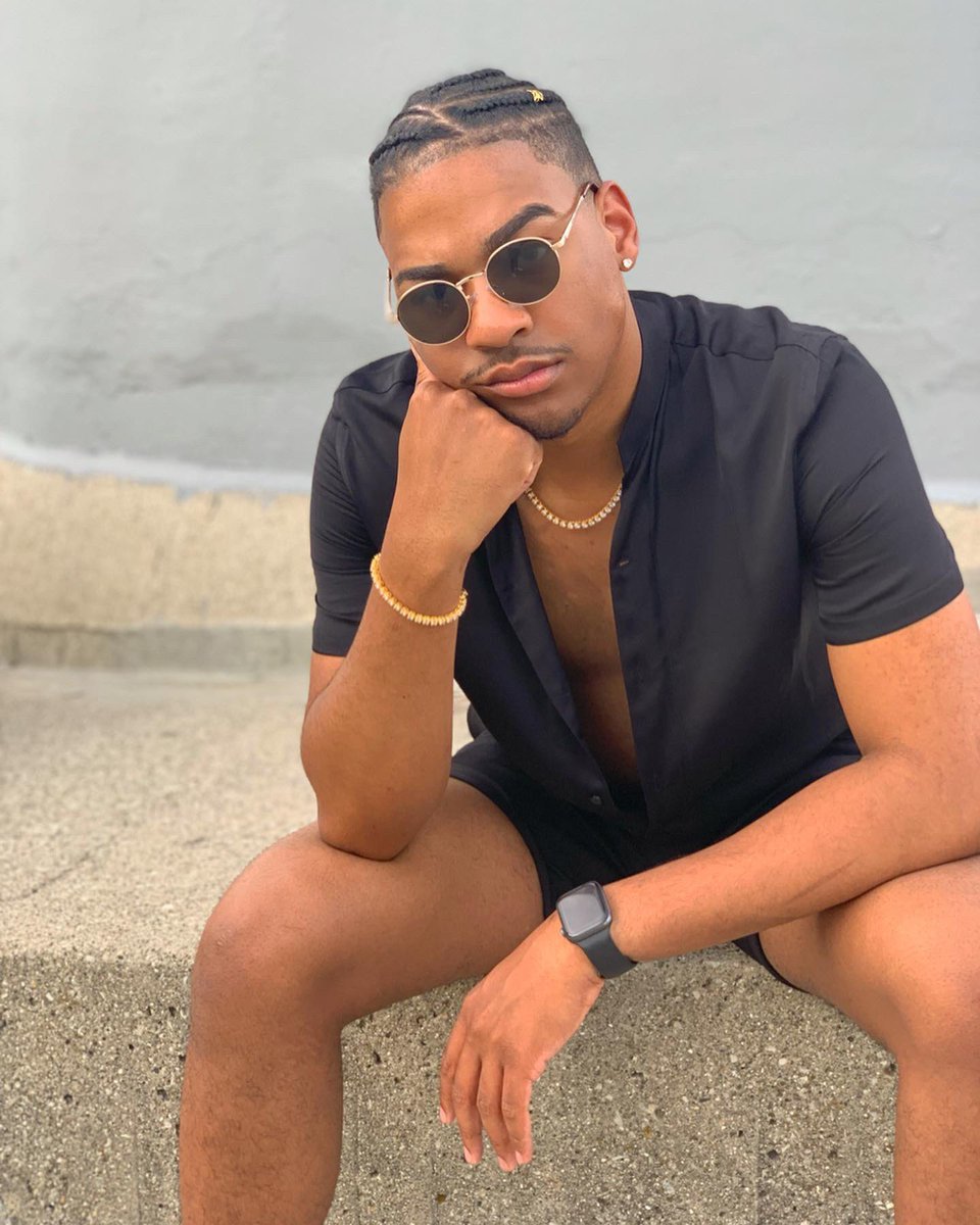 RodericMartez's tweet photo. #FineAlphaTwitter let’s start this one up bruhs🤙🏾❄️. Drop ya flicks 💪🏾 https://t.co/hgOR53tAOt