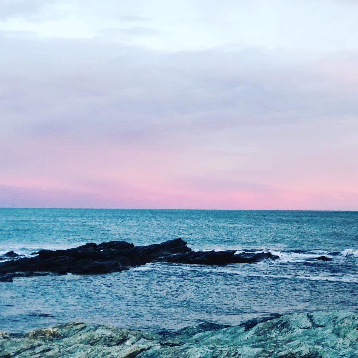 Maryjf90's tweet photo. ”One day, you'll look , to see I've gone. 
For tomorrow may rain, so  I'll follow the sun.”- The Beatles  . #Followthesun #oceandrive #batterypark #newportri #saltyair https://t.co/R0CJlRFQlb