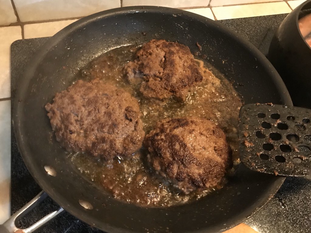 comunistafromtx's tweet photo. it’s grillin time fellas #leftisbest #grillteam https://t.co/z93thJpdaS