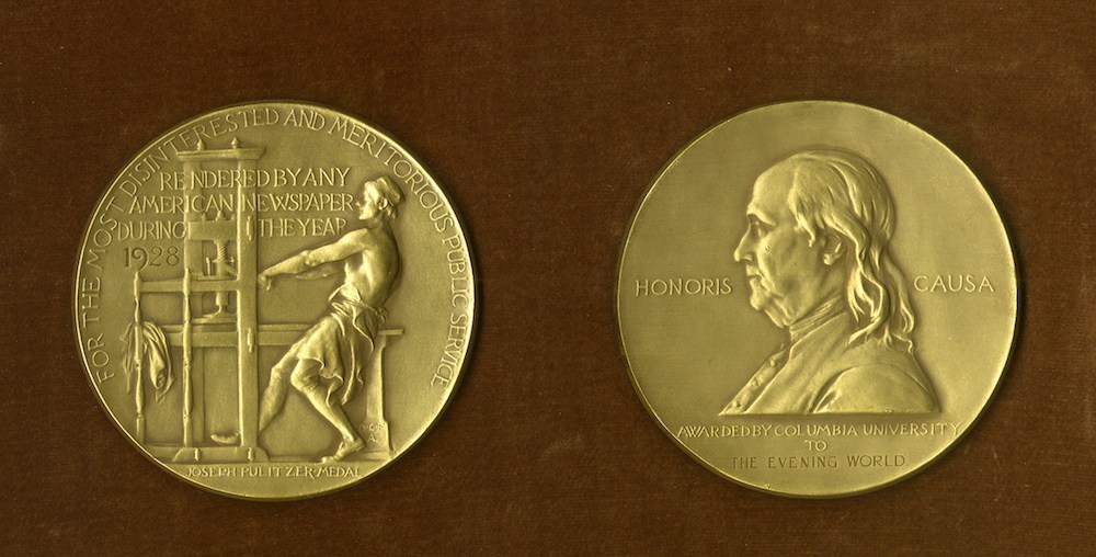 cdperiodismo's tweet photo. Estos son todos los ganadores del premio Pulitzer 2020 
➢ The New York Times se lleva tres galardones.

Todos los detalles aquí ➢ 

https://t.co/XdPYKCzP2g https://t.co/GwOJgjsS2F