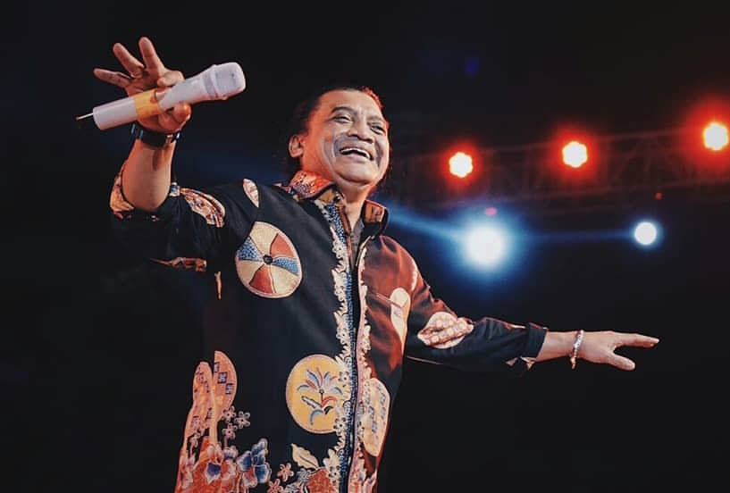 😭😭 RIP Didi Kempot
Ya Tuhan, pagi-pagi kaget dapet kabar begini 😭
Semoga beliau ditempatkan di surga.
Terima kasih lord atas karya-karyamu, semua akan abadi selamanya. 😭💔