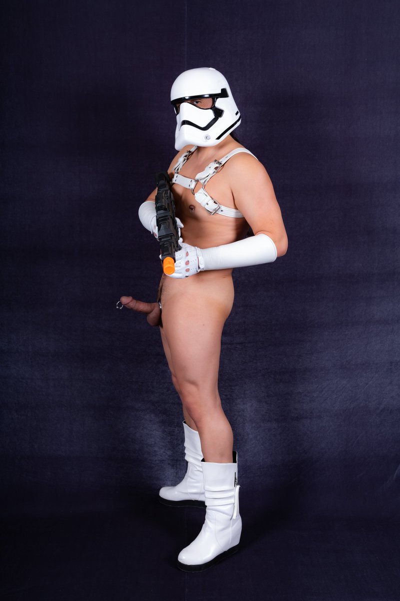 OsvaldoHorse's tweet photo. Happy #StarWars day! #maythe4thbewithyou. Big hugs and kisses to ya! Xoxo
.
#stormtrooper #pewpewpew #yeahimadethat #cosplay #cosplaying #cosplayer https://t.co/bVqwxEsmu9