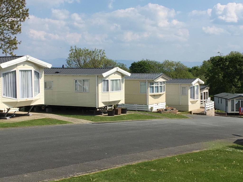 CaravanOcean's tweet photo. The park is looking as good as ever after all this great weather, shame there is no one here to enjoy it!!#oceanheightscaravanpark #visitnorthwaleslater #visitwaleslater #protectourNHS #savelives #protecttourismjobs @BHHPA @LSRPlaid @ElisThomasD @ThornleyLeisure https://t.co/b0c5pJ80lV
