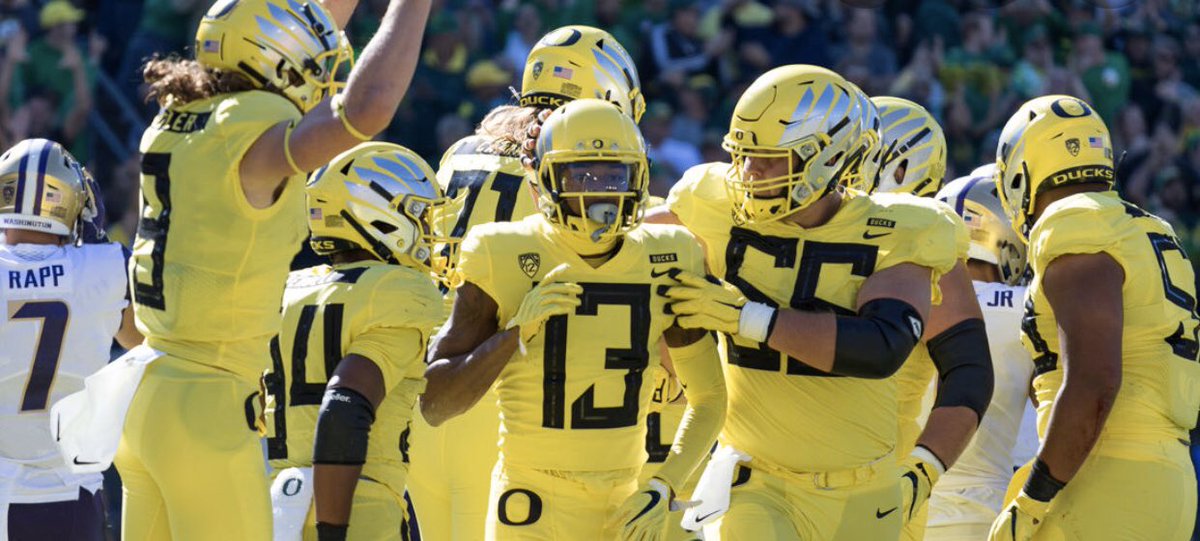 CollinSadler1's tweet photo. Wow‼️ Truly blessed to have received an offer from the University of Oregon‼️ @train0187 @GregPort17 @247Sports @rivalsmike @DemetricDWarren https://t.co/hxc9eEdUNW