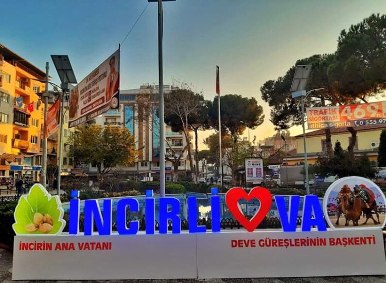 eski sevgiliniz kankanızla konuşuyorsa konuştuğunuz kişi yakın arkadaşınızın eski sevgilisi çıktıysa aynı zamanda yakın arkadaşınızın en yakın arkadaşı sizin de en yakın arkadaşınızsa muhtemelen buradasınızdır