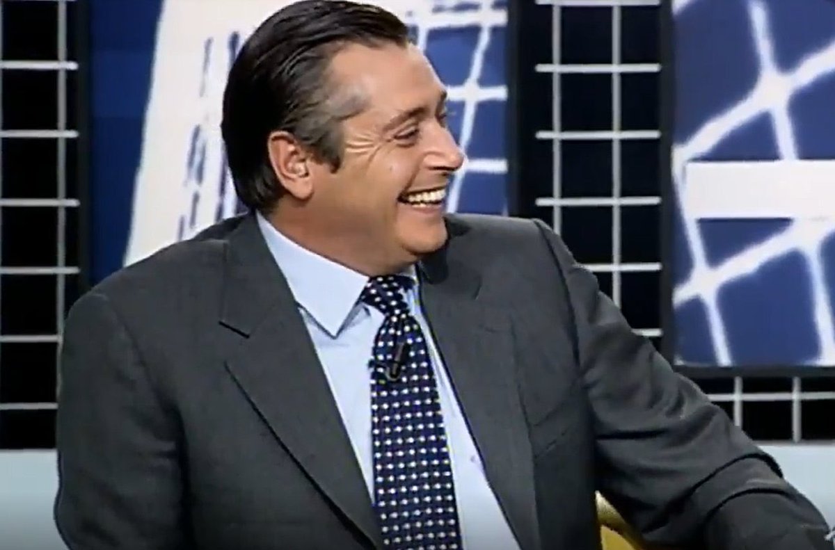 ivansabla's tweet photo. “Si no escuchas, no puedes hablar” #MichaelRobinson Espectacular homenaje #ElDíaDespués @carlosplus https://t.co/JJDSJu0Obd