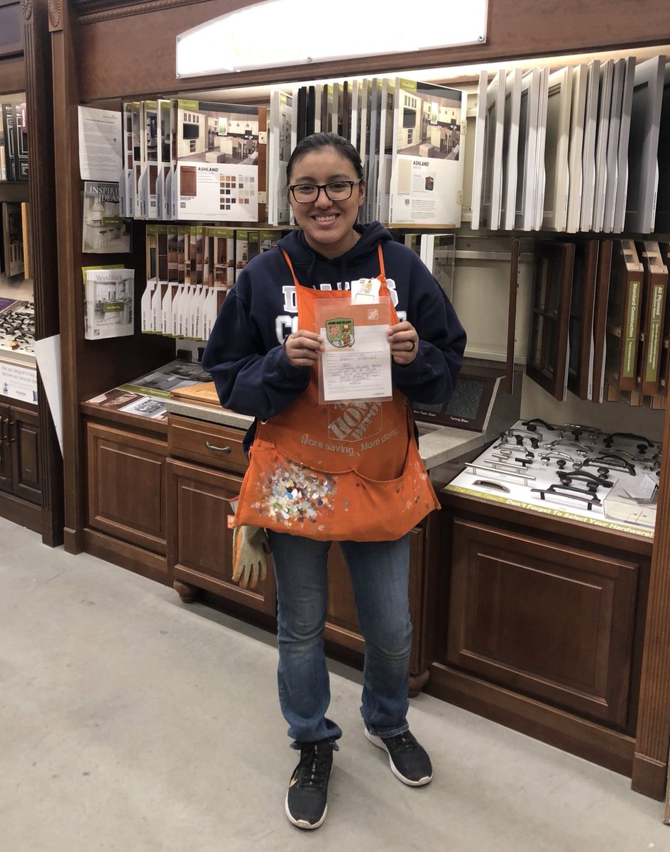 gossett_rosa's tweet photo. Safety Bravo winners for April!! Congrats to DS Jazmin. And Marie!!! Thank you for making safety personal!! #team1302 #SafetyFirst #celebrate https://t.co/0WqQAdmNTp