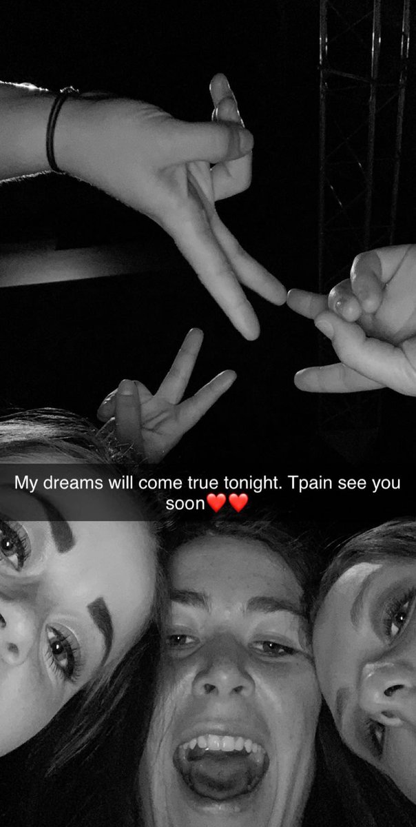 A year ago today was the best day ever, I saw you in concert! Unfortunately concerts aren’t happening right now, but maybe zoom concerts are? Any chance you could help me celebrate my 21st on Wednesday with you singing “It’s my dogs birthday” on a zoom!? <a href="/TPAIN/">T-Pain</a> #tpain